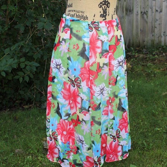 Christopher & Banks Dresses & Skirts - Cute vibrant Christopher & Banks skirt Christopher & Banks Dresses & Skirts - Cute vibrant Christopher & Banks skirt